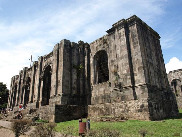 Santiago Apóstol Parish Ruins